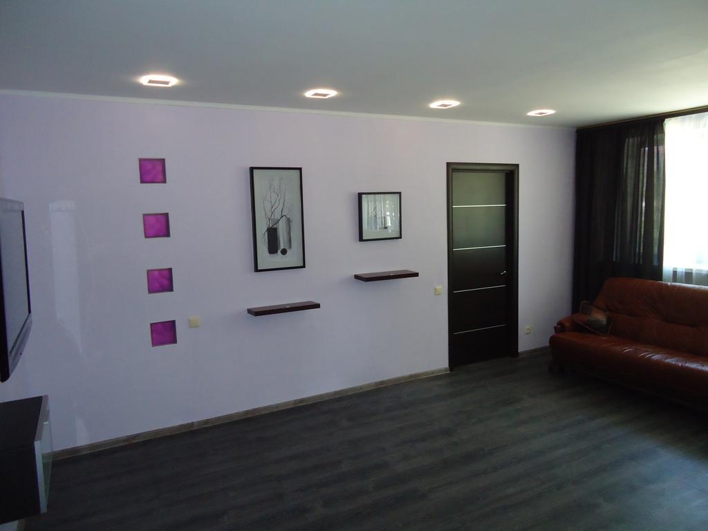 Apartment On Sovetskaya 103 バブルイスク エクステリア 写真