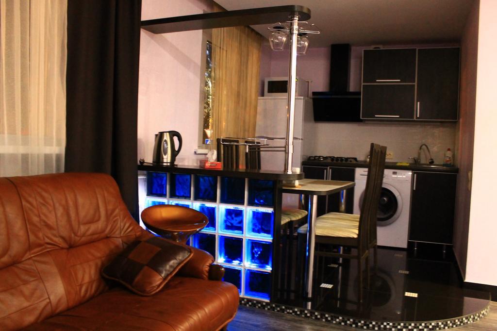 Apartment On Sovetskaya 103 バブルイスク エクステリア 写真